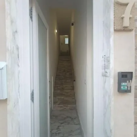 A7Passi Salento Stone - Indipendent With Private Bathroom - Kitchenette - Completa Di Tutto Lecce Exterior photo